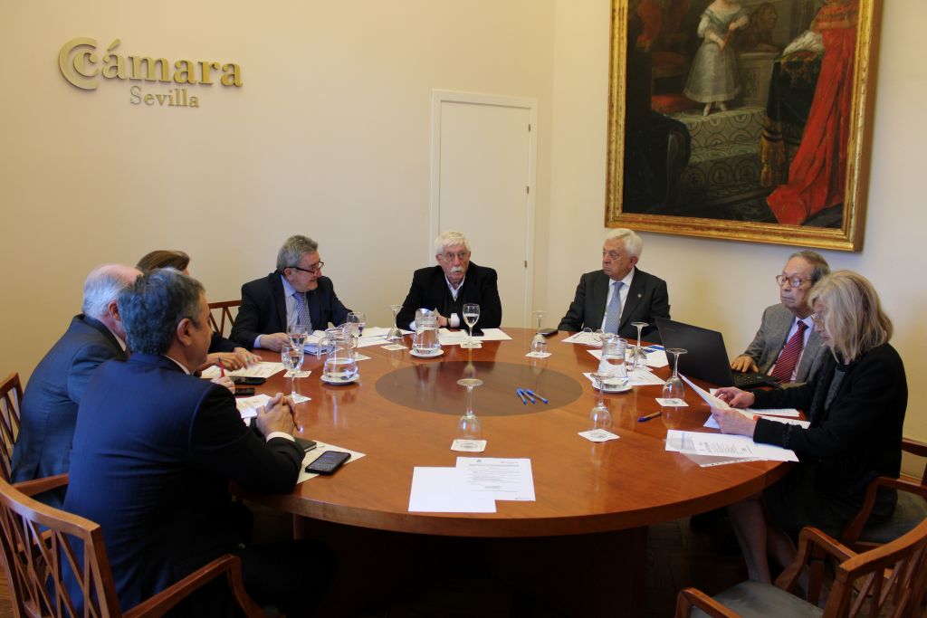 La Cámara de Sevilla y GAESCO alertan de que los retrasos en la AP-4 y la A-49 amenazan con agravar los problemas de movilidad este verano