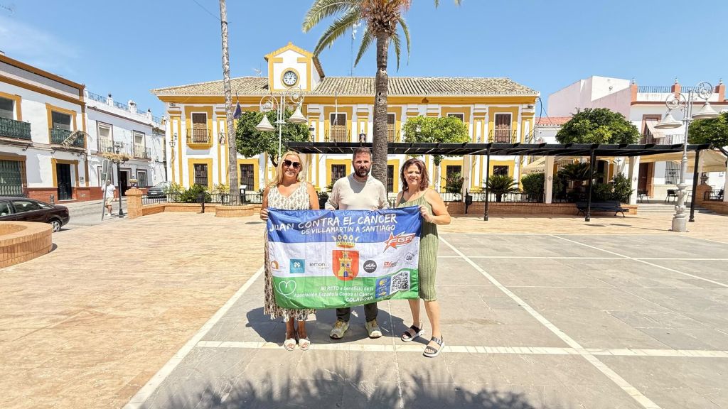 Guillena muestra su apoyo a Juan Orozco en su reto de caminar 1.300 kilómetros de Cádiz a Santiago para recaudar fondos para la AECC
