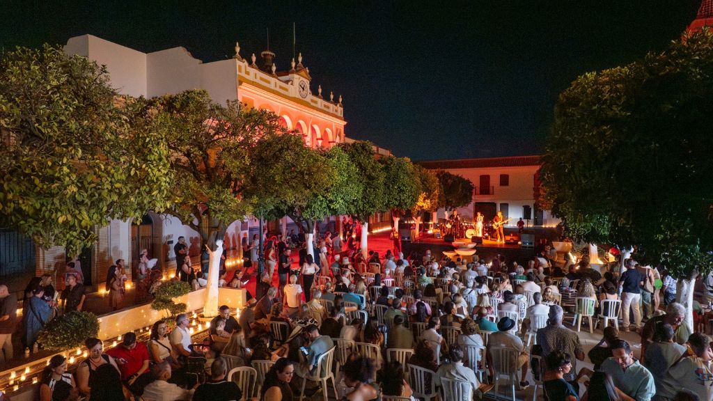 ECOS inunda el casco histórico de música, aromas y luces