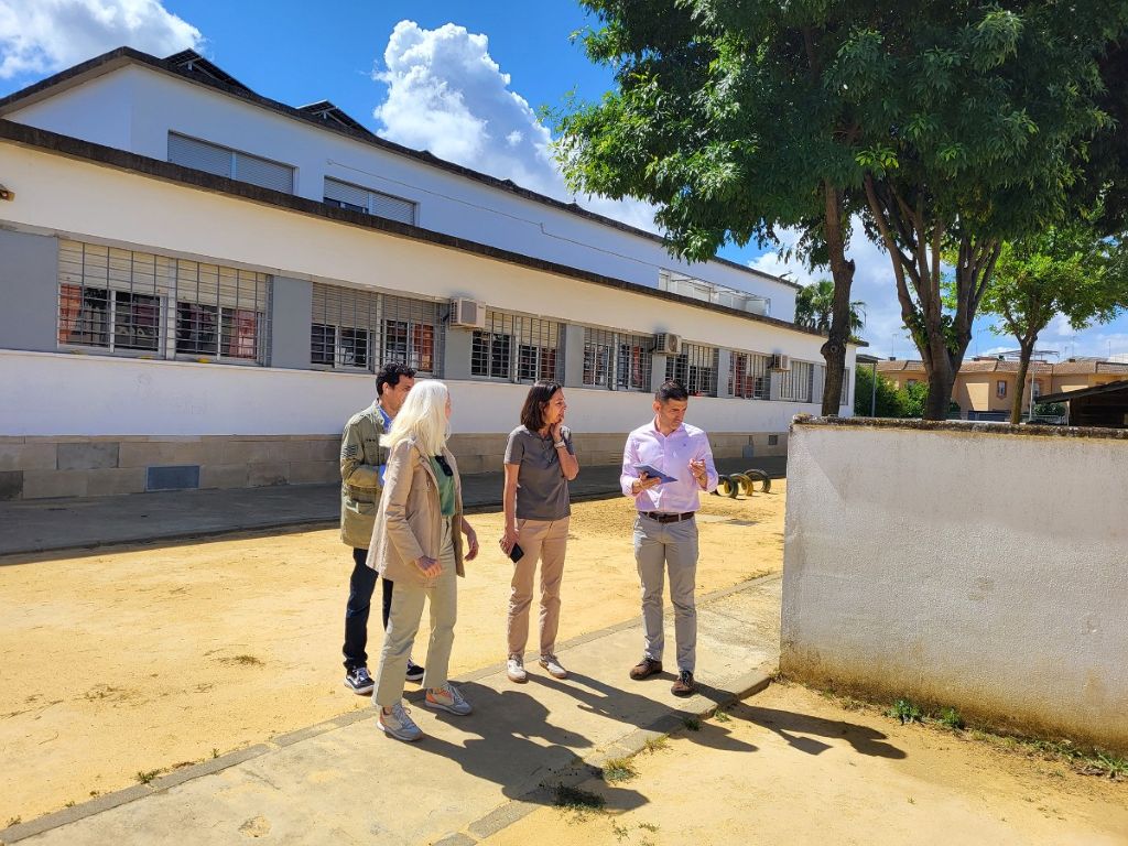 Comienzan en La Rinconada las actuaciones para optimizar los centros educativos de cara al nuevo curso escolar