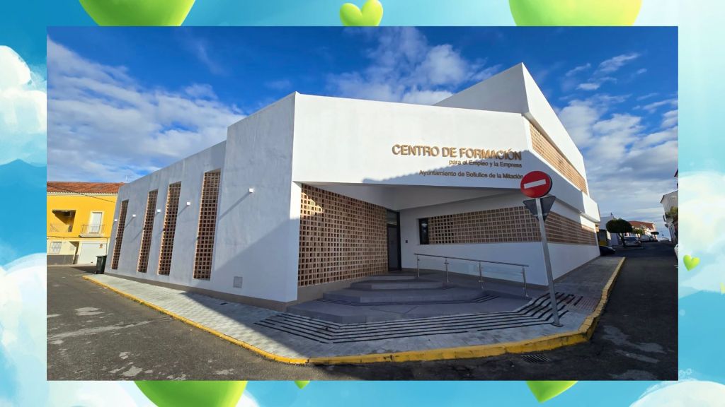 Bollullos de la Mitación se suma al mes de concienciación del Síndrome de Apert con la iluminación en verde del Centro de Formación